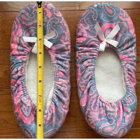 Women's 9/10 House Slippers - Picture 3 of 3